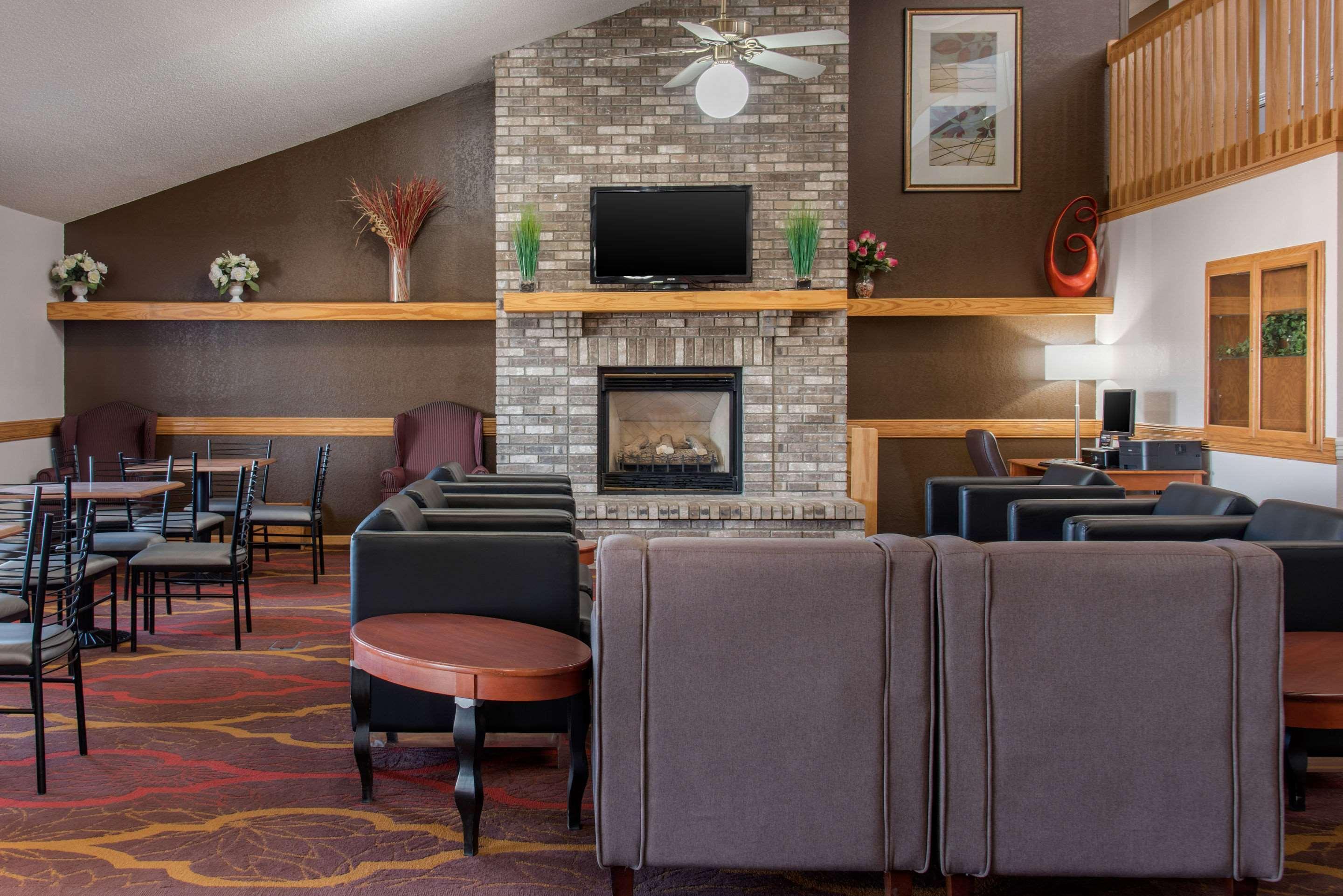 Lexington Inn And Suites New Prague Buitenkant foto